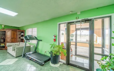 Photo 4 - Executive Inn By OYO Mineral Wells US-180