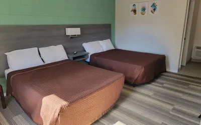 Photo 3 - Budget Inn Winter Haven