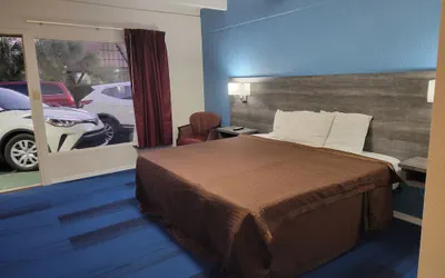 Photo 5 - Budget Inn Winter Haven