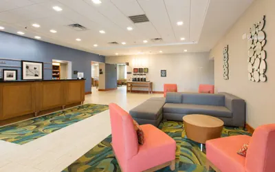 Photo 2 - Hampton Inn Palatka