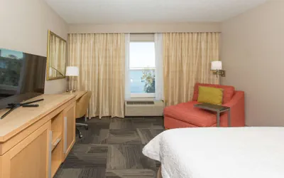 Photo 4 - Hampton Inn Palatka