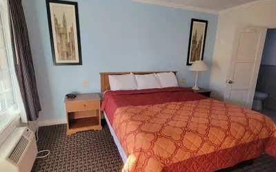 Photo 4 - Townhouse Motel