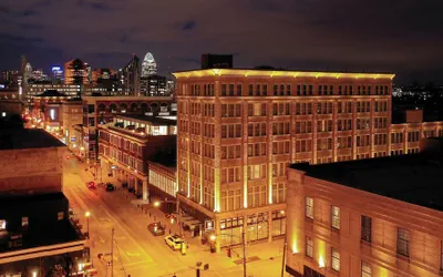 Photo 2 - Hotel Covington Cincinnati Riverfront