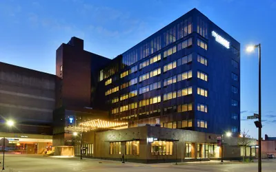 Photo 2 - The Lismore Eau Claire - a DoubleTree by Hilton