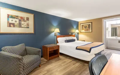 Photo 4 - Value Inn Kenosha I-94 - Exit 344