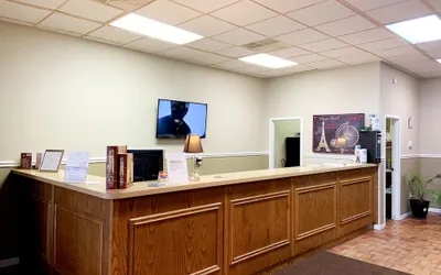 Photo 5 - Paris Inn and Suites