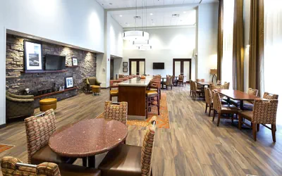 Photo 4 - Hampton Inn & Suites Page - Lake Powell