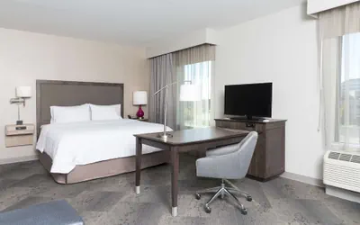 Photo 5 - Hampton Inn & Suites Chicago Schaumburg