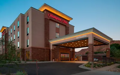 Photo 2 - Hampton Inn Kanab