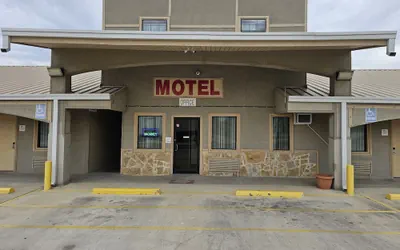 Photo 2 - Carrizo Inn
