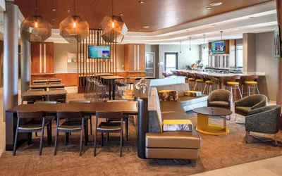 Photo 3 - SpringHill Suites by Marriott The Dunes On Monterey Bay