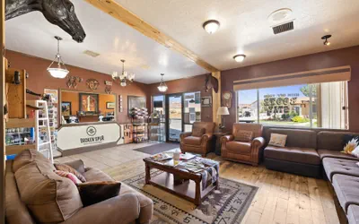 Photo 4 - Broken Spur Inn & Steakhouse