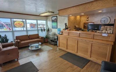Photo 3 - High Desert Inn