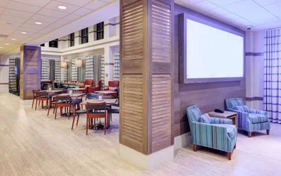 Photo 3 - Hampton Inn & Suites Carolina Beach Oceanfront