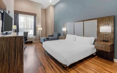 Photo 5 - Best Western Plus Pflugerville