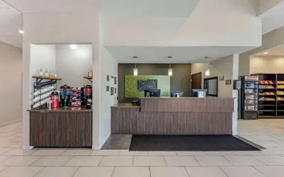 Photo 4 - Best Western Plus Pflugerville
