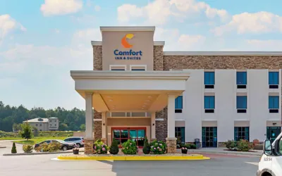 Photo 2 - Comfort Inn & Suites East Ellijay