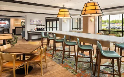 Photo 4 - Hampton Inn Minneapolis-Roseville
