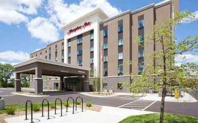 Photo 2 - Hampton Inn Minneapolis-Roseville