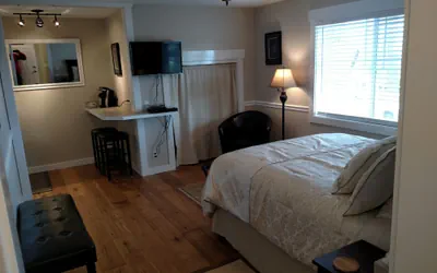 Photo 5 - Friday Harbor Grand B&B