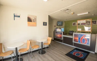 Photo 3 - Motel 6 New Iberia, LA