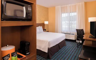 Photo 4 - Fairfield Inn & Suites by Marriott Huntington