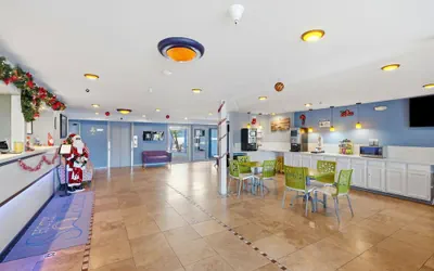 Photo 3 - Hotel Solares
