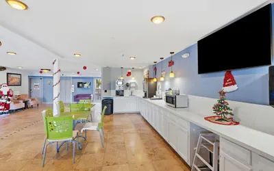 Photo 4 - Hotel Solares