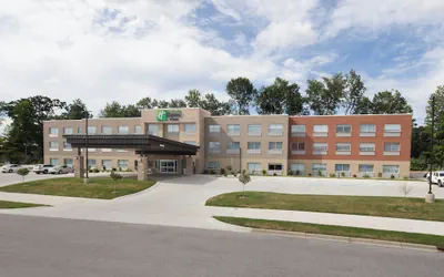Photo 2 - Holiday Inn Express & Suites La Porte by IHG