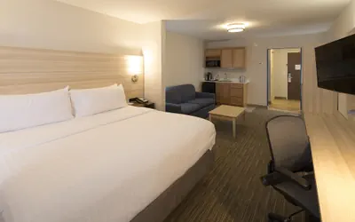 Photo 3 - Holiday Inn Express & Suites La Porte by IHG