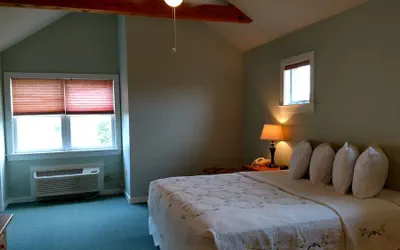 Photo 5 - Spruce Lane Lodge and Cottages