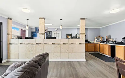 Photo 4 - Red Lion Inn & Suites Yakima