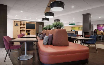 Photo 3 - Home2 Suites by Hilton Phoenix Chandler