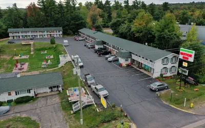 Photo 2 - Brentwood Motor Inn