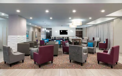 Photo 4 - La Quinta Inn & Suites by Wyndham Forsyth