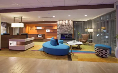 Photo 2 - Fairfield Inn & Suites by Marriott Burlington