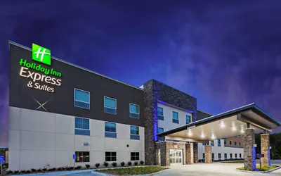 Photo 2 - Holiday Inn Express & Suites Coffeyville by IHG