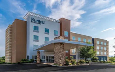 Photo 2 - Fairfield Inn & Suites by Marriott Martinsburg