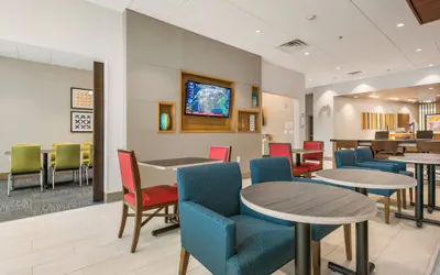 Photo 2 - Holiday Inn Express & Suites Carrollton West by IHG