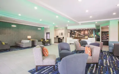 Photo 4 - La Quinta Inn & Suites by Wyndham Cullman
