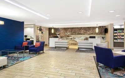 Photo 5 - La Quinta Inn & Suites by Wyndham Kingman