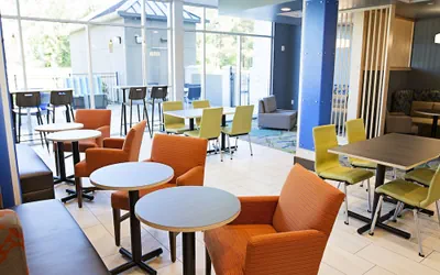 Photo 4 - Holiday Inn Express & Suites Greenwood Mall by IHG