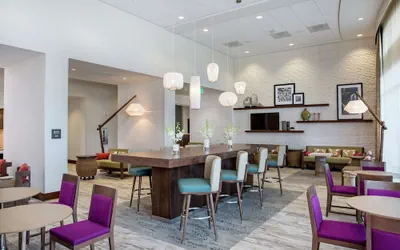Photo 3 - Hampton Inn & Suites Oahu/Kapolei