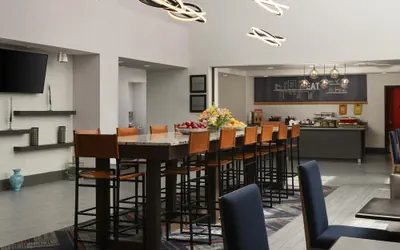 Photo 3 - Hampton Inn & Suites Yonkers - Westchester