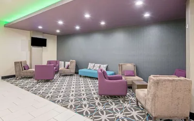 Photo 3 - La Quinta Inn & Suites by Wyndham Weatherford OK