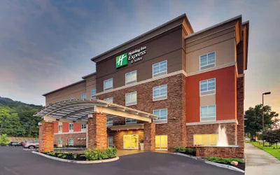 Photo 2 - Holiday Inn Express & Suites Ithaca by IHG