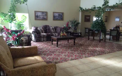 Photo 5 - Executive Inn & Suites Schulenburg
