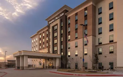 Photo 2 - Hampton Inn & Suites Dallas-The Colony, TX