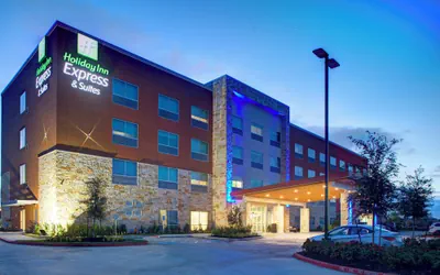 Photo 2 - Holiday Inn Express & Suites Houston NW - Cypress Grand Pky by IHG
