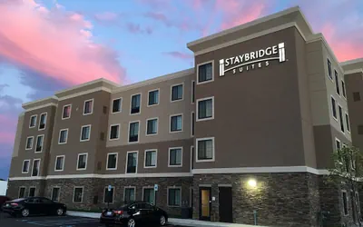 Photo 2 - Staybridge Suites Ann Arbor- Univ of Michigan by IHG